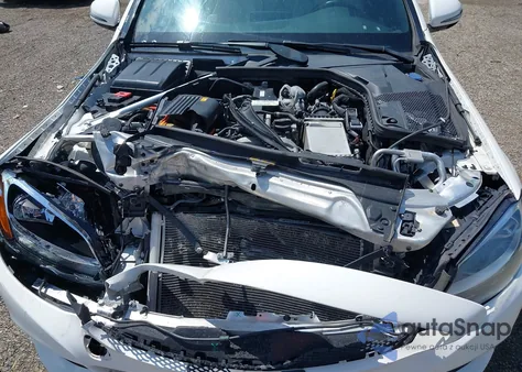 2018 Mercedes-Benz C 300 4Matic из США, поврежденный, VIN WDDWF4KB9JR385639